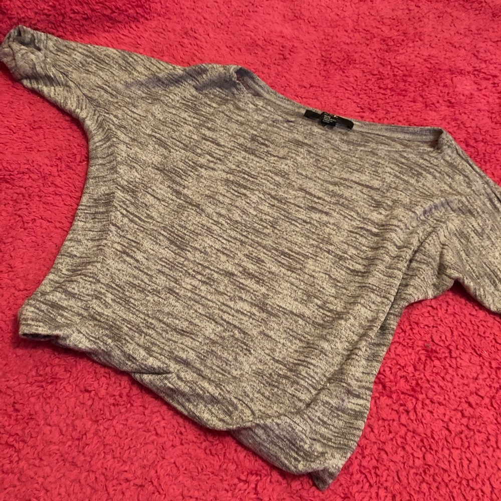 Grey top